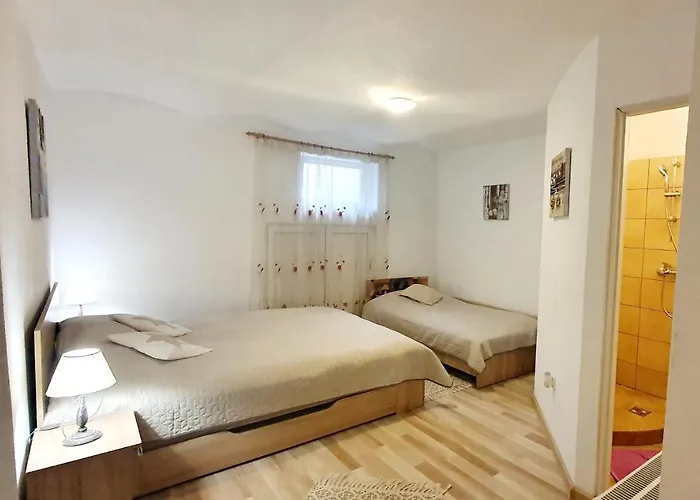 Apartment Castelului 1 *